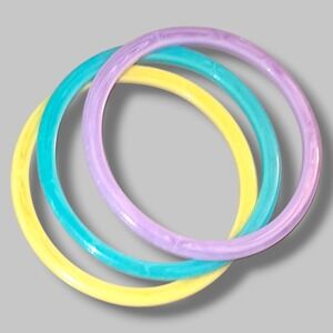 Vintage 80s Purple Yellow Turquoise Plastic Bangle Bracelets‎
